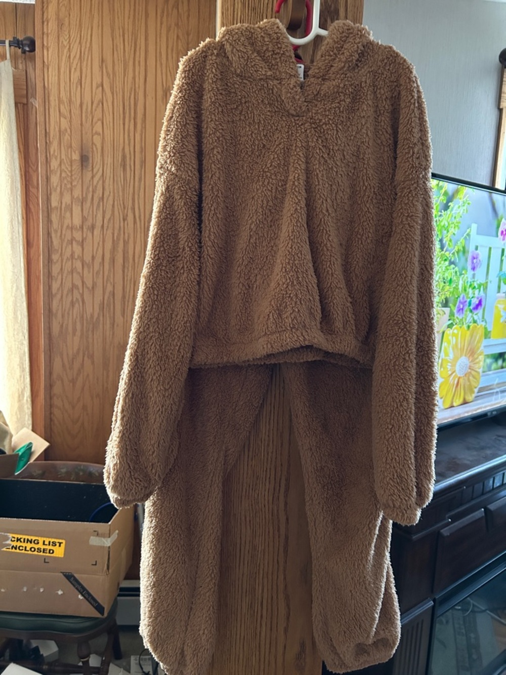 SHEIN Brown Fuzzy Hooded Kids Matching Set